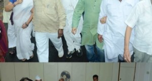 कांग्रेसी बिजली मूल्य वृद्धि वापस लेने की मांग को लेकर सड़क पर उतरे