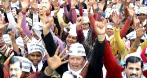 मुसीबत में केजरी, और भी विधायकों पर पर फर्जी डिग्री होने का दावा!