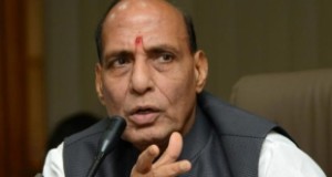 अंग्रेजी सिर्फ ज़रुरत पड़ने पर बोलिए: राजनाथ