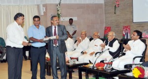 मुख्यमंत्री की उपस्थिति में स्माइल पाक्र्स इण्डस्ट्रीज़ व राज्य  सरकार के बीच एम0ओ0यू0 का हस्तान्तरण सम्पन्न