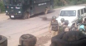 बीएसएफ की बस पर आतंकी हमला, दो जवान शहीद, एक आतंकी ढेर