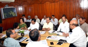 आम आदमी के जीवन स्तर को  और अधिक सुधारने हेतु सार्थक प्रयास सुनिश्चित किये जायें: मुख्य सचिव