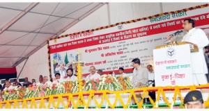 राज्य सरकार ने गरीब रिक्शा चालकों को निःशुल्क ई-रिक्शा  देकर उन्हें मालिक बनाने का काम किया: मुख्यमंत्री