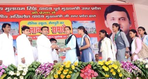 मुख्यमंत्री ने मैनपुरी में 262 करोड़ रु0 से अधिक की 88 परियोजनाओं का लोकार्पण किया