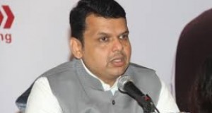 फडनवीस ने डांसर्स पर लुटाए सूखा राहत फंड के पैसे