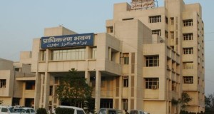एलडीए मे सबकुछ ठीक नहीं चल रहा है क्या?