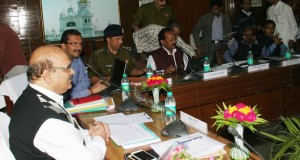 वाराणसी शहर में वाहनों के लिये पार्किंग की व्यवस्था  प्रत्येक दशा में सुनिश्चित कराये जाने का मुख्य सचिव के निर्देश