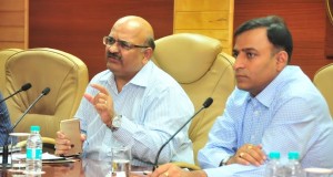 जिलाधिकारियों की देखरेख में प्रत्येक गांव में ‘मातृत्व सप्ताह’ का आयोजन कराया जाये: मुख्य सचिव