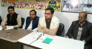 सरकारों के रवैये से किसानों की हालत बदतर: शेखर दीक्षित