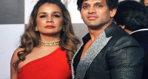 22 की उम्र में संभाला बिज़नेस, आज ऐसी लग्जरी लाइफ जीता है ये अरबपति