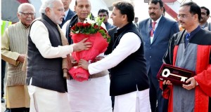 मुख्यमंत्री ने लखनऊ आगमन पर प्रधानमंत्री का स्वागत किया