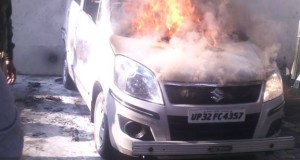 लखनऊ में साथी  की हत्या पर भड़के वकील, जमकर करा बवाल