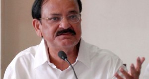 सरकार JNU समेत हर मसले पर चर्चा को तैयार हैः नायडू