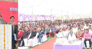 बुन्देलखण्डवासियों को किसी भी प्रकार की  कोई भी दिक्कत हुई, तो सम्बन्धित अधिकारियों को बख्शा नहीं जायेगा: मुख्य सचिव