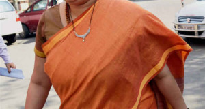पीड़ित परिवार ने स्मृति ईरानी पर लगाया अनदेखी का आरोप