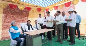 मुख्यमंत्री ने इटावा और सैफई में विकास कार्याें का स्थलीय निरीक्षण किया