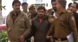 जेल से छूटा जेएनयू छात्रसंघ का अध्यक्ष कन्हैया