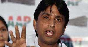 कुमार विश्वास पर महिला के साथ छेड़छाड़ का आरोप, कोर्ट ने दिया FIR का आदेश