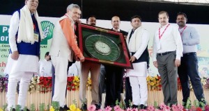 समाजवादी सरकार किसानों को उनकी उपज  का उचित मूल्य दिलाने के लिए प्रयासरत है: मुख्यमंत्री