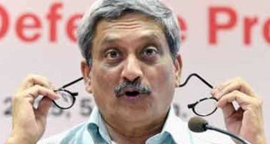 सेना में महिलाओं के लिए आरक्षण का फिलहाल कोई प्रस्ताव नहीं : रक्षा मंत्री मनोहर पर्रिकर