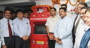 पेट्रोलियम एवं प्राकृतिक गैस मंत्री ने दिल्‍ली और राष्‍ट्रीय राजधानी क्षेत्र में 36 नये सीएनजी स्‍टेशन जनता को समर्पित किये