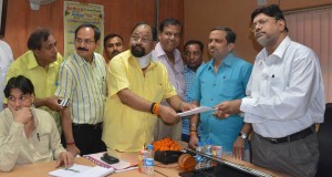 प्रेस परिषद् की टीम से मिला मान्यता प्राप्त संवाददाता समिति का प्रतिनिधिमंडल