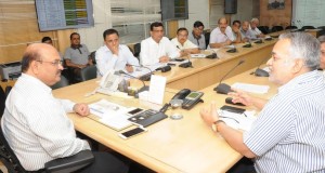 लखनऊ मेट्रो रेल कॉरपोरेशन के अन्तर्गत निर्माणाधीन  कार्यों को त्वरित गति से पूर्ण कराया जाये : मुख्य सचिव