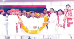 मुख्यमंत्री ने बलिया में विश्वविद्यालय एवं स्पोट्र्स काॅलेज का शिलान्यास किया