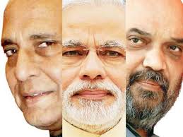 इलाहाबाद में  पीएम नरेंद्र मोदी ने कहा, वक्त के साथ बदलाव जरूरी