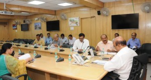 उद्यमियों की समस्याओं का समाधान निर्धारित समय में प्राथमिक से  प्रत्येक दशा में सुनिश्चित कराया जाये : आलोक रंजन