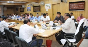 गड्ढ़ायुक्त सड़कें समय से ठीक न होने पर होगी कड़ी कार्रवाई: मुख्य सचिव