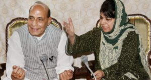 पैलेट गन बंद होगी, कश्मीर में अमन हो, यही देश चाहता है: राजनाथ