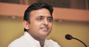 अखिलेश ने मोदी पर साधा निशाना:आधी-अधूरी तैयारी से देश कई साल विकास में पीछे हो जायेगा