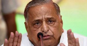 अखिलेश को दरकिनार कर टिकट  वितरण के लिए सपा ने मुलायम को दिए सारे अधिकार