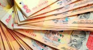 अगर आपके 500 या 1000 के नोट हैं तो घबराएं मत, ऐसे बदलिए