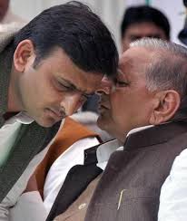 सपा सुप्रीमो मुलायम सिंह ने CM अखिलेश को  भेजा कारण बताओ नोटिस