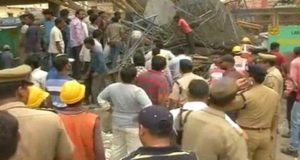 फिर लखनऊ मेट्रो की शटरिंग गिरी, युवक दबा, हडकंप