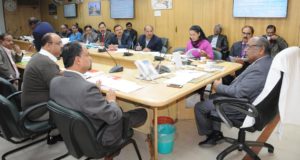 यातायात नियमों का उल्लंघन कर  यात्रा करने वालों के विरुद्ध कड़ी कार्यवाही की जाये: मुख्य सचिव