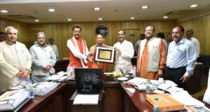 नगर विकास विभाग के तहत कराये जाने वाली विभिन्न प्रकार के कार्याें को ई-टेण्डरिंग के माध्यम से कराने की व्यवस्था की जाए: मुख्यमंत्री