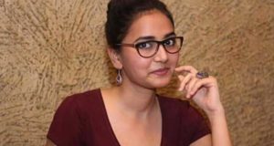 दिल्ली में फैशन डिजाइनर पर चाकू से जानलेवा हमला, आरोपी ड्राइवर फरार