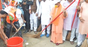 सीएम योगी का हमला, राहुल, गोरखपुर को पिकनिक स्‍पॉट न बनाएं