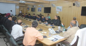 युवा अधिकारीअपनी बेहतर कार्यशैली से जन-समस्याओं  का निस्तारण करायें: मुख्य सचिव