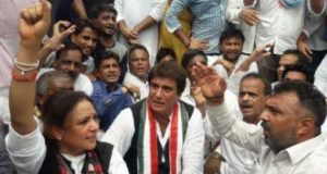 कांग्रेस ने किया बच्चों की मौत पर लखनऊ में  जोरदार   धरना, प्रदर्शन