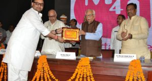 किसानों की सेवा के लिए शेखर दीक्षित हुए सम्मानित