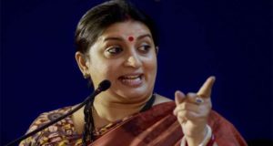 राहुल गांधी पर स्मृति ईरानी का पलटवार, ‘राजनीति में वंशवाद नहीं चलता, मेरिट को जगह मिलती है