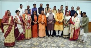 प्रधानमंत्री से मिले UP के नव निर्वाचित 14 नगर निगमों के महापौर