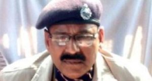 कासगंज हिंसा :  SP सुनील सिंह पर गिरी गाज, पीयूष श्रीवास्तव होंगे नये कप्तान