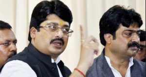 राजा भैया बोले, मैं अखिलेश के साथ हूं पर मायावती के नहीं