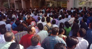निजीकरण के फैसले विरोध में बिजली कर्मचारियों ने प्रान्त भर में विरोध प्रदर्शन किया, 27 मार्च को प्रान्त व्यापी कार्य बहिष्कार की चेतावनी
