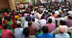 निजीकरण के विरोध में प्रदेश भर में बिजली कर्मचारियों ने काम बंद  रखा ,09 अप्रैल  से 72 घंटे का कार्य बहिष्कार